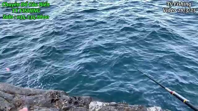 На скалах у Нёнли рвали поводки и поднимали рыбу