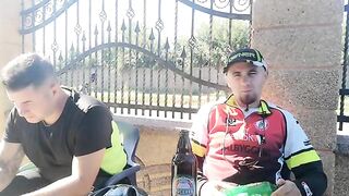 Ночевка с палатками на берегу Сирета у Дорохоя и утренняя ловля