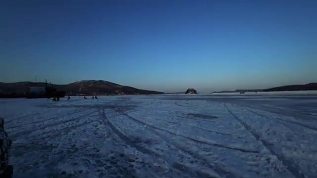 Воскресная ловля корюшки на самодурчики у Русского острова