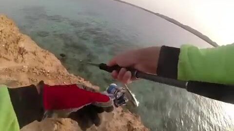 Береговая ловля в кораллах Красного моря в Судане