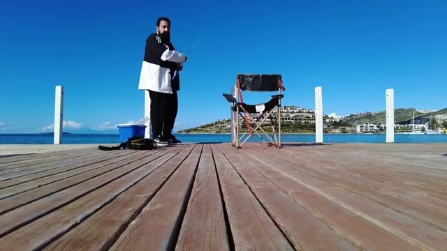 Берег в Бодруме: перевязывали снасть и кормили траву