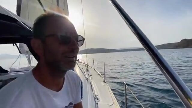 Капитан Седат пригласил нас на яхту под парусом в Турции