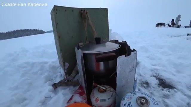 Зимняя рыбалка на Онежском озере у Ивановских островов