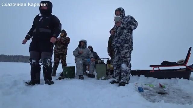 Зимняя рыбалка на Онежском озере у Ивановских островов