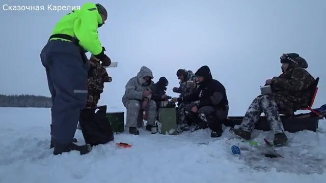 Зимняя рыбалка на Онежском озере у Ивановских островов