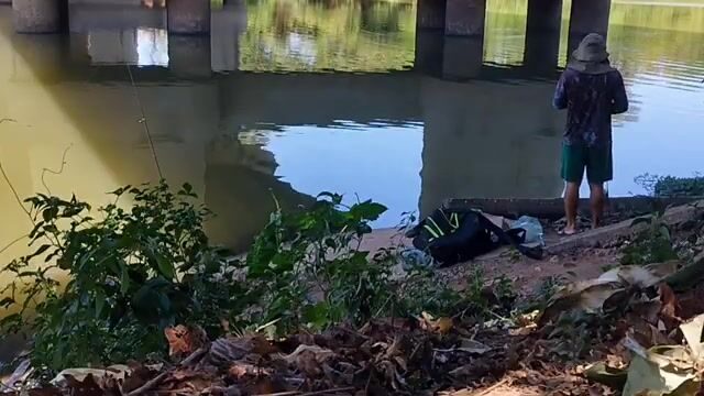 Ловля пиау на ручную удочку с тестом на реке Поти в Бразилии