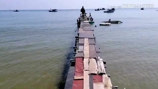Вечерняя ловля с товарищем у канатной дороги на Фукуоке