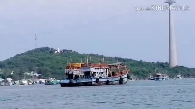 Вечерняя ловля с товарищем у канатной дороги на Фукуоке