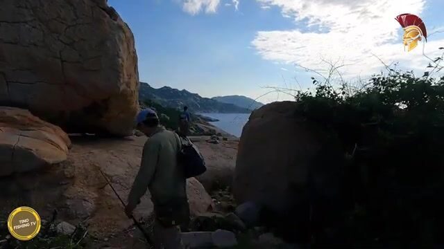 В Ниньтхуане шли через перевал и добыли морского угря на запах ставриды