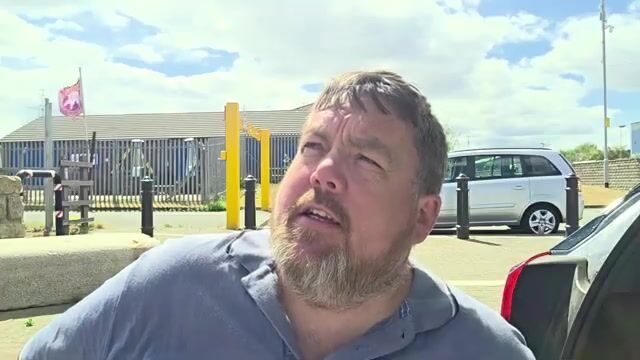 Ночная рыбалка в Блэкпуле с неожиданной акулой