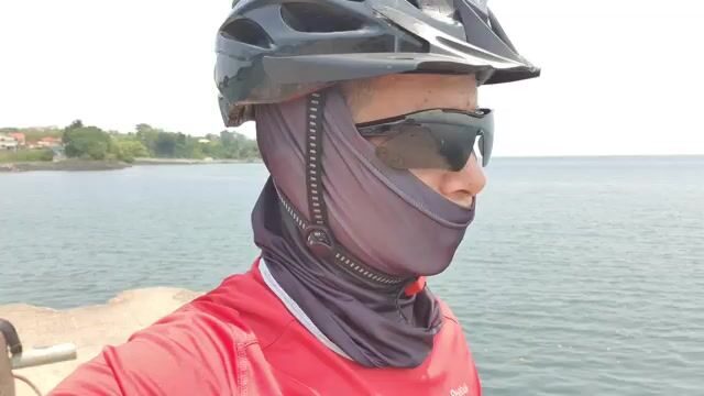 Три каранкса на скалах у Баты, пока прилив не поднялся