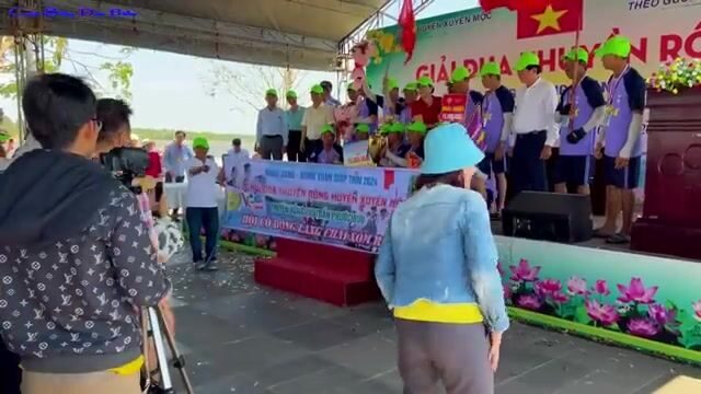 На берегу Хотрама мы рассматривали улов после гонок