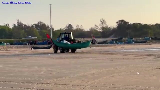 На берегу Хотрама мы рассматривали улов после гонок